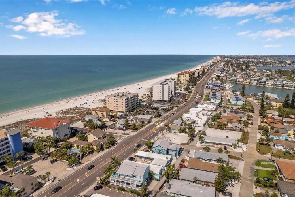 Wave Condo St. Pete Beach Exteriör bild